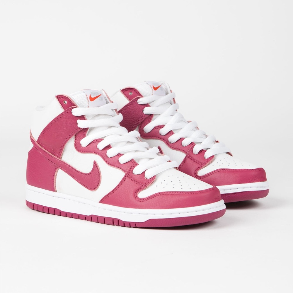 NIB Nike SB Dunk High Pro
